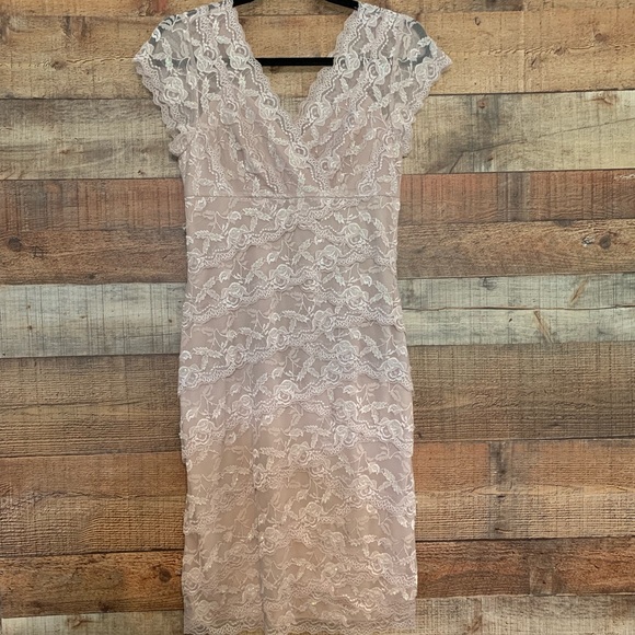 MARINA Dresses & Skirts - Marina beige lace and beaded tiered dress, size 6